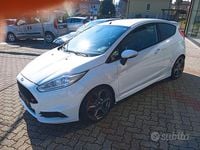 Usata Ford Fiesta ST 182 CV (133 kW) 2016 Bianco Utilitaria