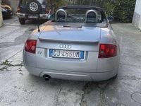 Usata Audi TT Roadster 179 CV (131 kW) 2000 Grigio Cabrio