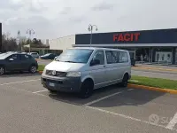 Usata VW Caravelle 131 CV (96 kW) 2006 Furgone