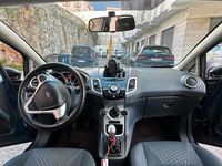 Usata Ford Fiesta Titanium 71 CV (52 kW) 2012 Blu Berlina