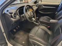 Usata MG ZS Luxury 106 CV (77 kW) 2024 Argento SUV