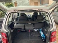 Usata VW Touran 105 CV (77 kW) 2010 Grigio Monovolume