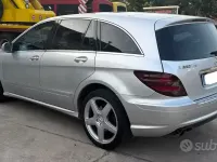 Usata Mercedes R320 224 CV (164 kW) 2008 Grigio Station wagon