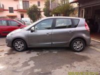 Usata Renault Scénic III 110 CV (80 kW) 2011 Grigio Monovolume