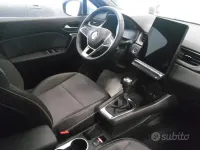 Usata Renault Captur Techno 91 CV (66 kW) 2025 Grigio SUV
