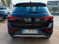 Usata VW T-Roc Life 116 CV (85 kW) 2023 Nero SUV
