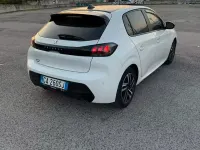 Usata Peugeot 208 101 CV (74 kW) 2020 Bianco Utilitaria