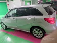 Usata Mercedes B180 109 CV (80 kW) 2014 Grigio Monovolume