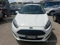 Usata Ford Fiesta 95 CV (69 kW) 2017 Bianco Utilitaria