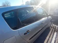 Usata Renault Scénic 106 CV (77 kW) 2005 Grigio Monovolume