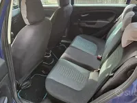 Usata Fiat Grande Punto Active 75 CV (55 kW) 2010 Bluazzurro Utilitaria