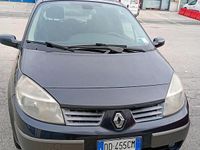 Usata Renault Scénic II 100 CV (73 kW) 2005 Monovolume
