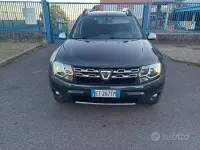 Usata Dacia Duster Lauréate 125 CV (91 kW) 2014 Grigio SUV