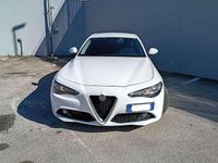 Usata Alfa Romeo Giulia 150 CV (110 kW) 2017 Bianco Berlina