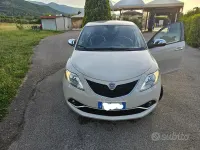 Usata Lancia Ypsilon Gold 69 CV (50 kW) 2017 Bianco Utilitaria