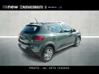 Usata Dacia Sandero Expression 100 CV (73 kW) 2023 Verde scuro Utilitaria