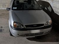 Usata Ford Fiesta 75 CV (55 kW) 2000 Grigio Utilitaria