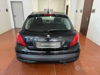Usata Peugeot 207 109 CV (80 kW) 2007 Nero Berlina