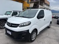 Usata Opel Vivaro-e Combi S 120 CV (88 kW) 2021 Bianco Monovolume
