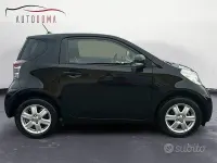 Usata Toyota iQ Active 68 CV (50 kW) 2014 Nero Utilitaria