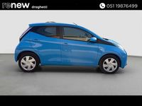 Usata Toyota Aygo X-play 69 CV (50 kW) 2017 Blu/azzurro Utilitaria