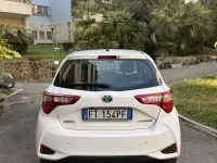Usata Toyota Yaris Hybrid Cool 73 CV (53 kW) 2019 Berlina