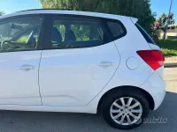 Usata Kia Venga 90 CV (66 kW) 2013 Bianco Utilitaria