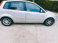 Usata Ford Fiesta 75 CV (55 kW) 2007 Grigio Utilitaria