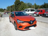 Usata Renault Clio V 91 CV (66 kW) 2023 Arancione Berlina