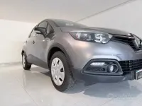 Usata Renault Captur 91 CV (66 kW) 2014 Grigio SUV