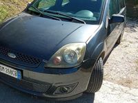 Usata Ford Fiesta 73 CV (53 kW) 2007 Grigio Utilitaria