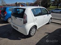 Usata Daihatsu Sirion HIRO 69 CV (50 kW) 2011 Bianco Utilitaria