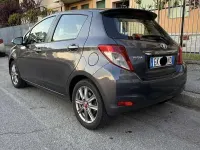Usata Toyota Yaris Lounge 99 CV (72 kW) 2012 Utilitaria