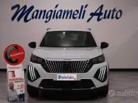 Usata Peugeot 2008 Allure 131 CV (96 kW) 2023 Bianco SUV