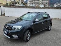 Usata Dacia Sandero Stepway 75 CV (55 kW) 2019 Grigio Utilitaria