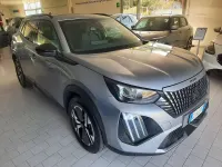 Usata Peugeot 2008 Allure 131 CV (96 kW) 2025 Grigio artense SUV