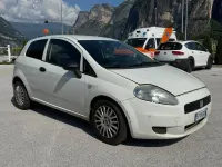 Usata Fiat Grande Punto 75 CV (55 kW) 2011 Bianco Utilitaria