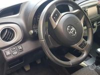 usata Toyota Yaris 5 porte GPL ideale per neopatentati