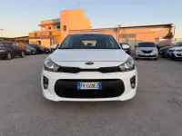 Usata Kia Rio 82 CV (60 kW) 2017 Bianco Berlina
