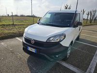 Usata Fiat Doblò Lounge 120 CV (88 kW) 2022 Bianco Monovolume
