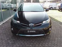 Usata Toyota Auris Hybrid Active 136 CV (100 kW) 2015 Nero Berlina