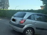 Usata Kia Rio 97 CV (71 kW) 2007 Grigio Berlina