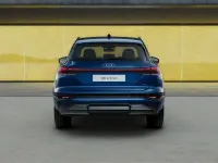 Uusi Audi Q6 e-tron S-Line 225 kW (306 HP) 2026 Sininen Katumaasturi