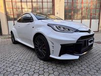 Usata Toyota Yaris 280 CV (205 kW) 2024 Bianco Berlina