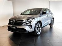 Käytetty Renault Austral Evolution 131 HP (96 kW) 2024 Harmaa Katumaasturi