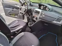 Usata Lancia Ypsilon 60 CV (44 kW) 2007 Argento Utilitaria