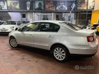 Usata VW Passat Comfortline 140 CV (102 kW) 2005 Grigio Berlina