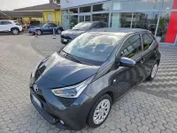 Usata Toyota Aygo X-play 72 CV (52 kW) 2018 Dark grey met Utilitaria