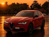 Usata Alfa Romeo Stelvio Super 160 CV (117 kW) 2023 Rosso SUV