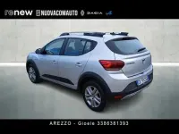 Usata Dacia Sandero Comfort 90 CV (66 kW) 2022 Grigio chiaro Utilitaria
